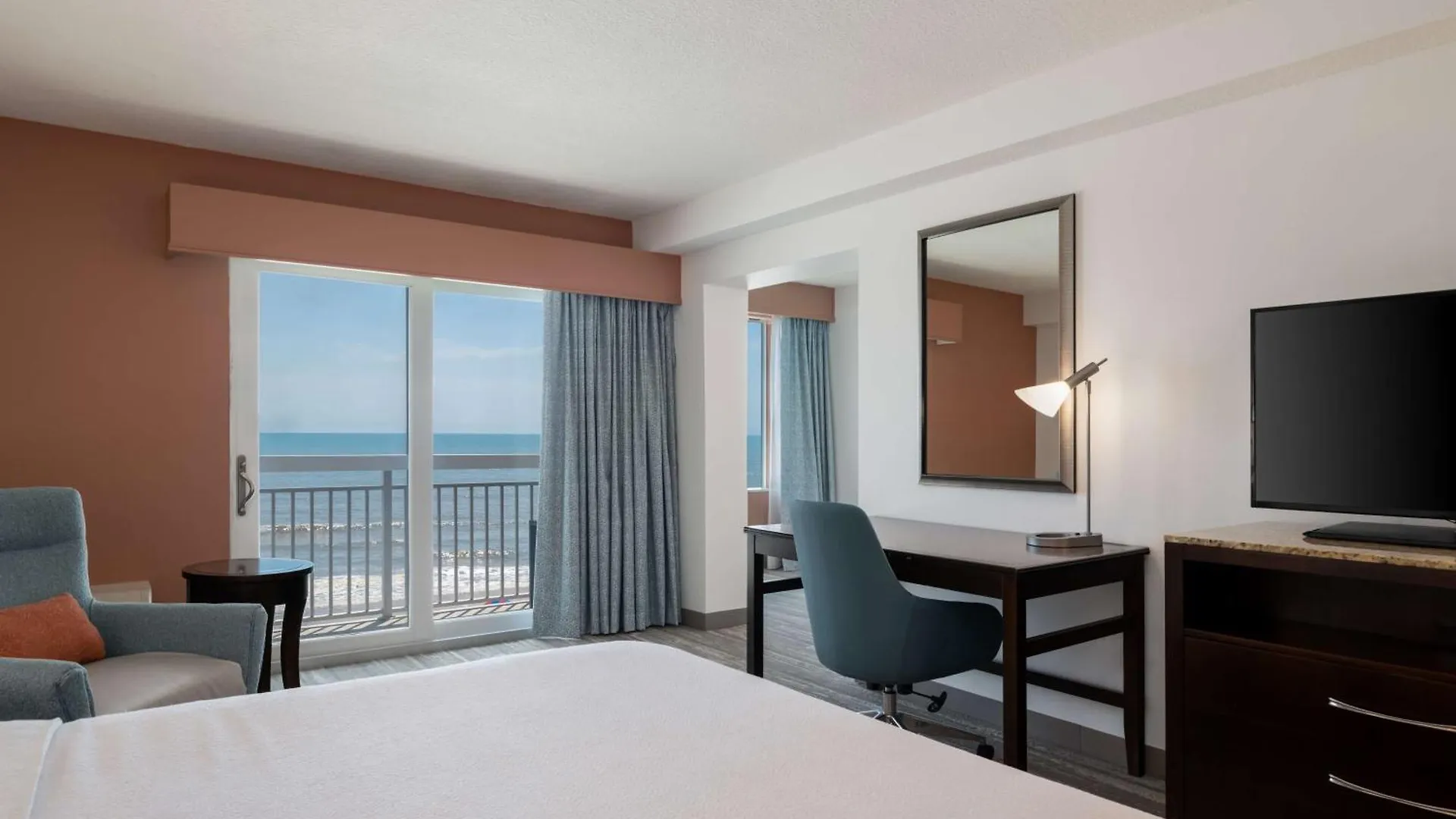 Hilton Garden Inn Daytona Beach Oceanfront